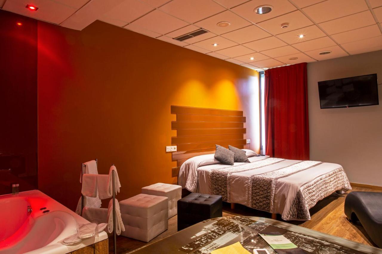 Motel Los Abedules Oviedo Eksteriør bilde