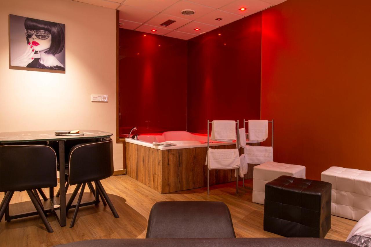 Motel Los Abedules Oviedo Eksteriør bilde