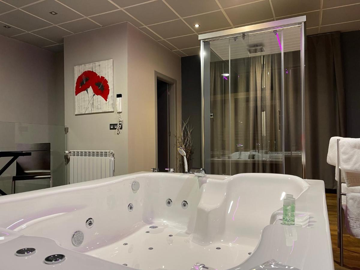 Motel Los Abedules Oviedo Eksteriør bilde