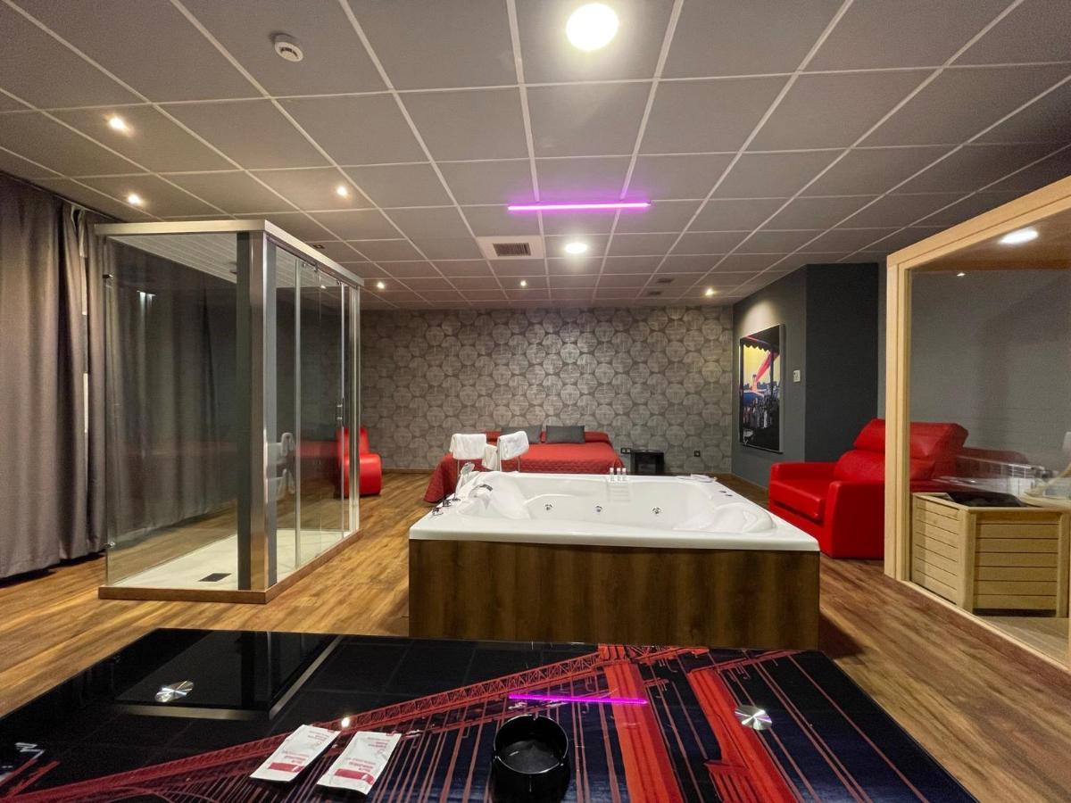 Motel Los Abedules Oviedo Eksteriør bilde
