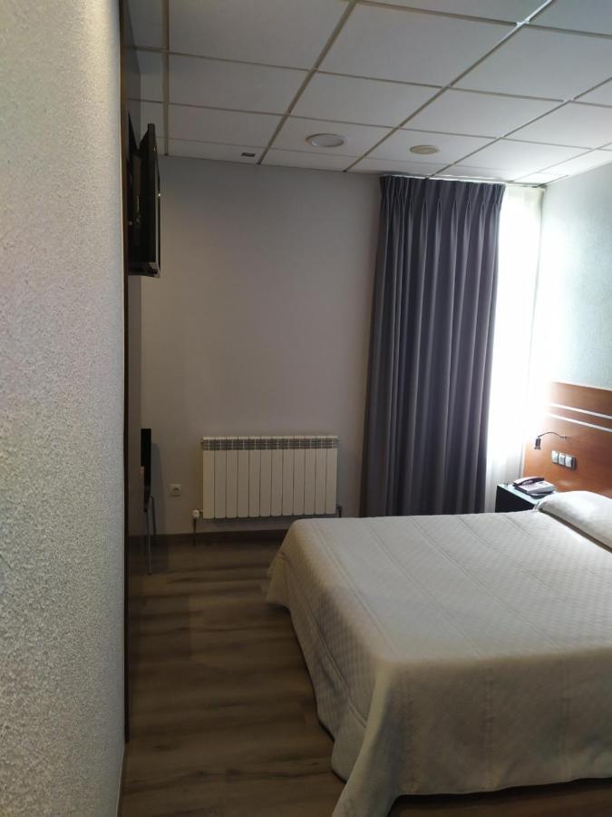 Motel Los Abedules Oviedo Eksteriør bilde