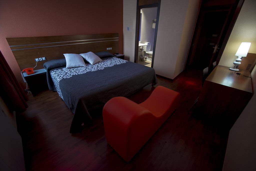 Motel Los Abedules Oviedo Rom bilde