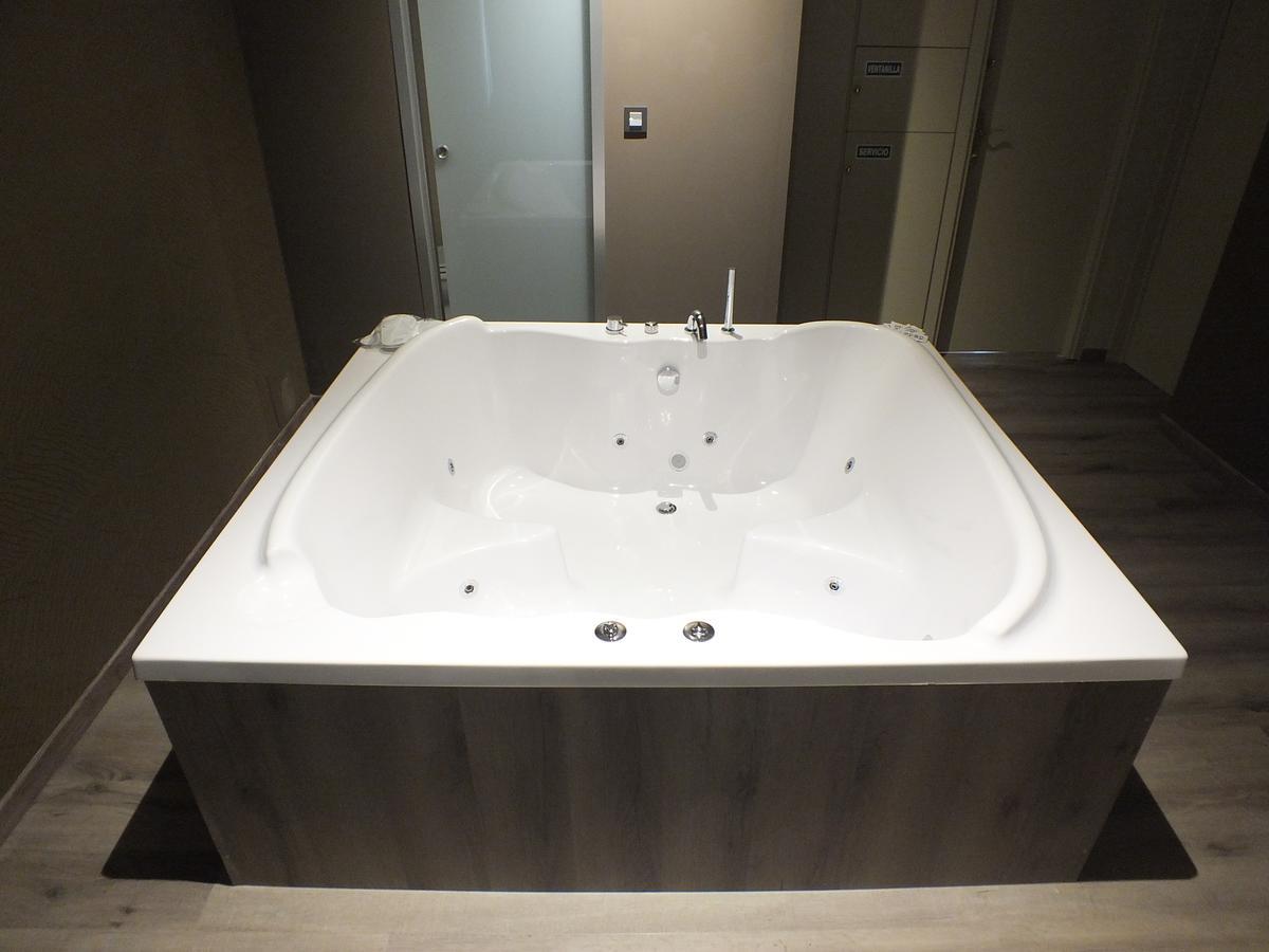 Motel Los Abedules Oviedo Eksteriør bilde