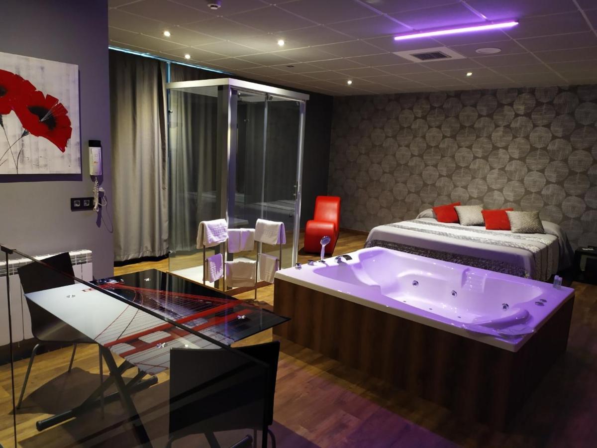 Motel Los Abedules Oviedo Eksteriør bilde