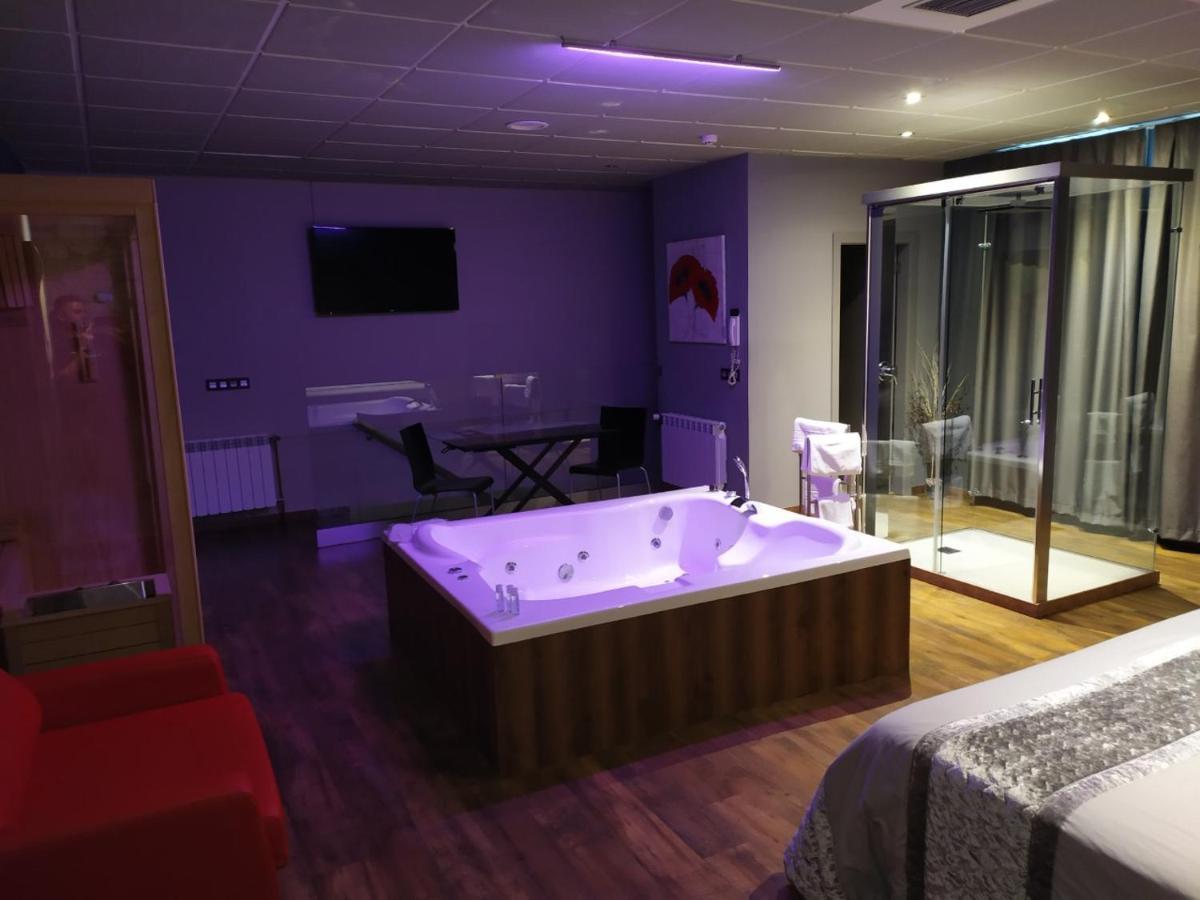 Motel Los Abedules Oviedo Eksteriør bilde
